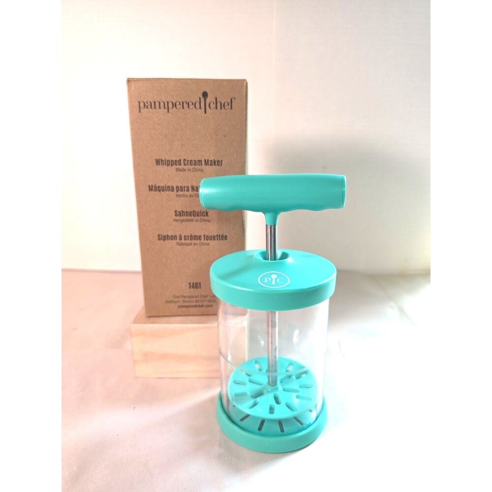 Pampered Chef Whipped Cream Maker, Teal, Makes 2 Cups of Cream #1461